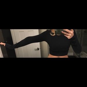 Lulu lemon long sleeve black crop top size 6